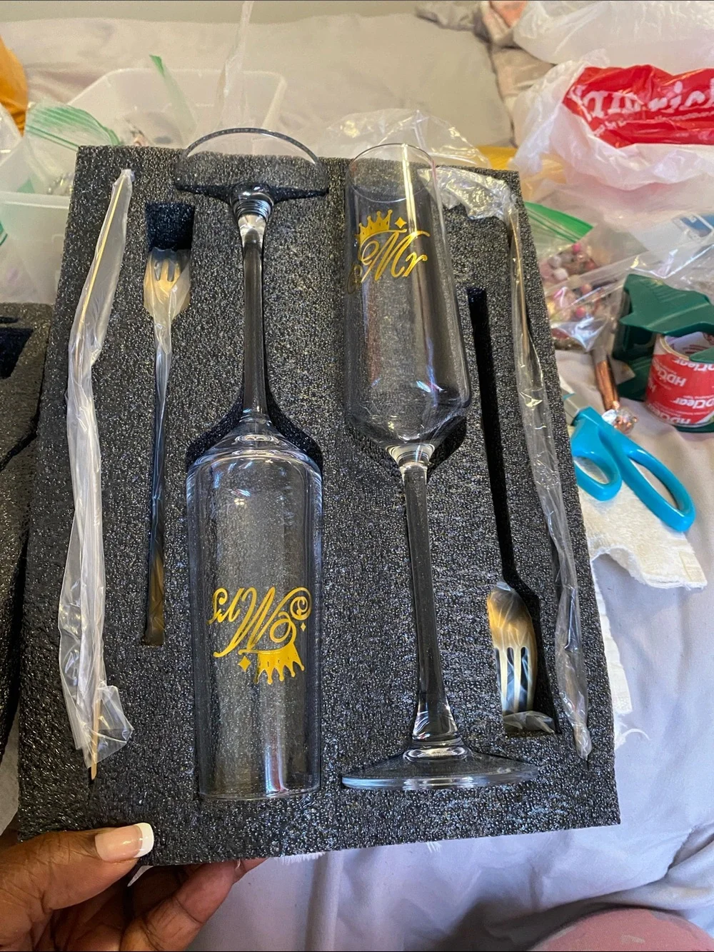 MR & MRS Premium Champagne Fluters - White and Gold Wedding Decor